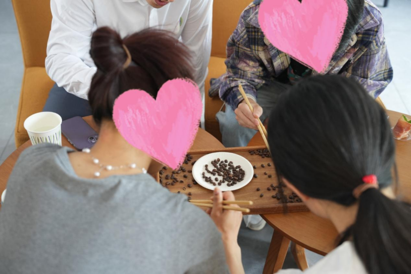 （20250520）（通讯稿）“杏林咖韵·穿越浓香遇见你”青年交友活动圆满落幕：咖啡为媒，默契升温353.png
